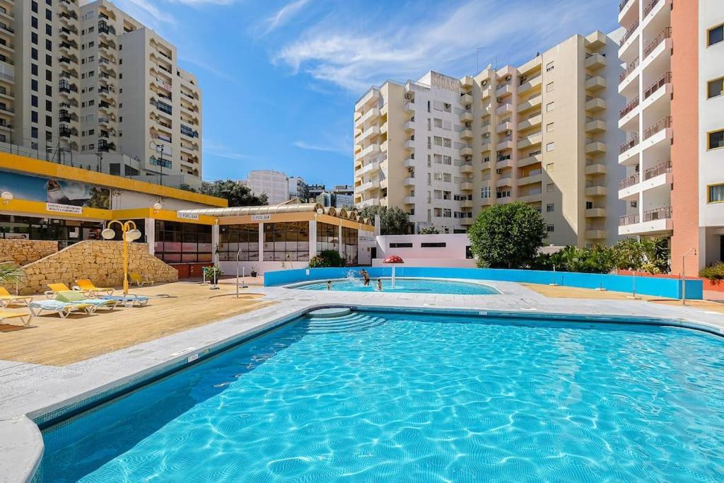 T2 With Pool, 300M From The Beach Portimão Kültér fotó